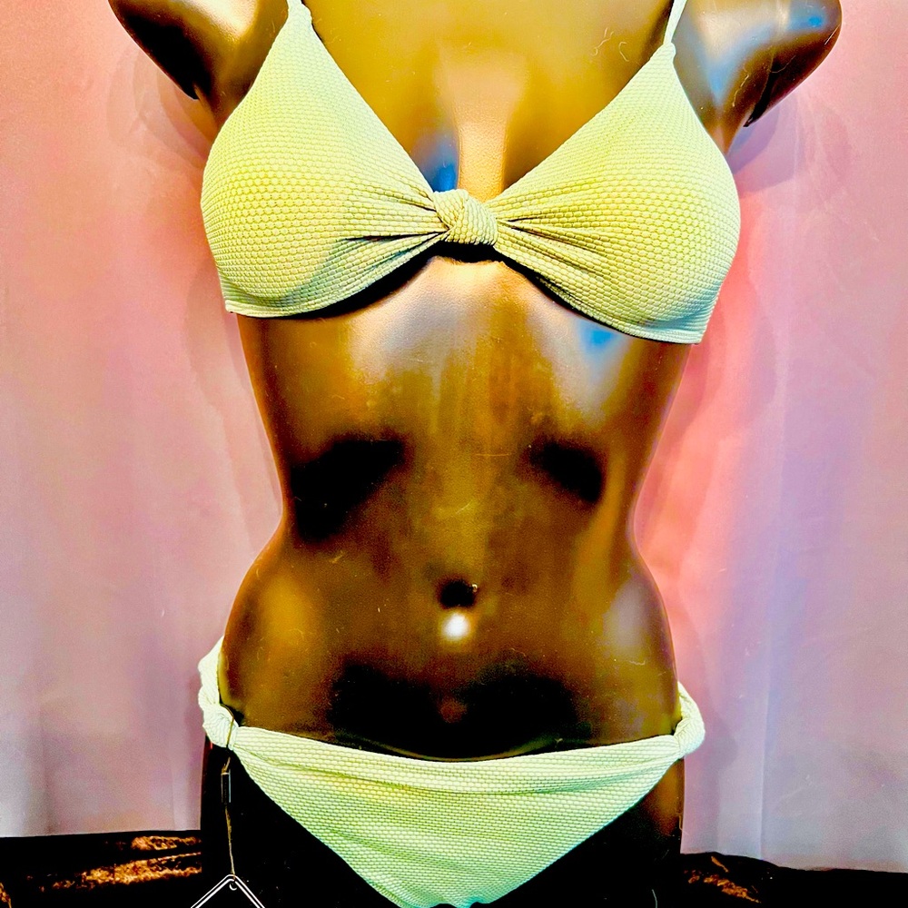 NWT Zaful Forever Young Sage Green 2 piece bikini swimsuit size M/6
